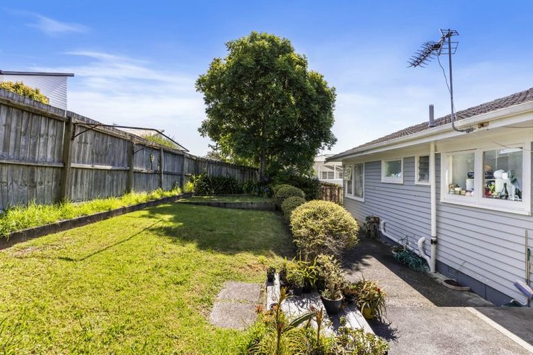Photo of property in 2/30 Gibraltar Street, Howick, Auckland, 2014