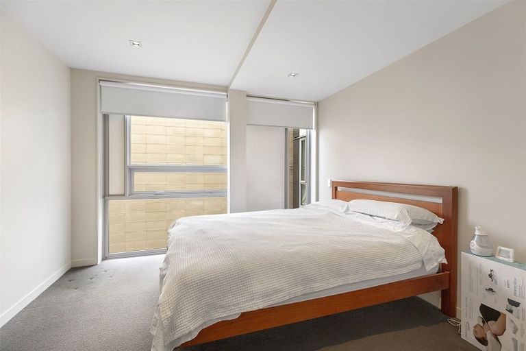 Photo of property in Monument Apartments, 8g/245 Wakefield Street, Te Aro, Wellington, 6011