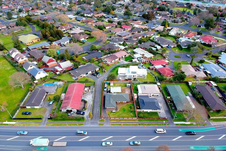 Photo of property in 45 Great South Road, Takanini, 2112