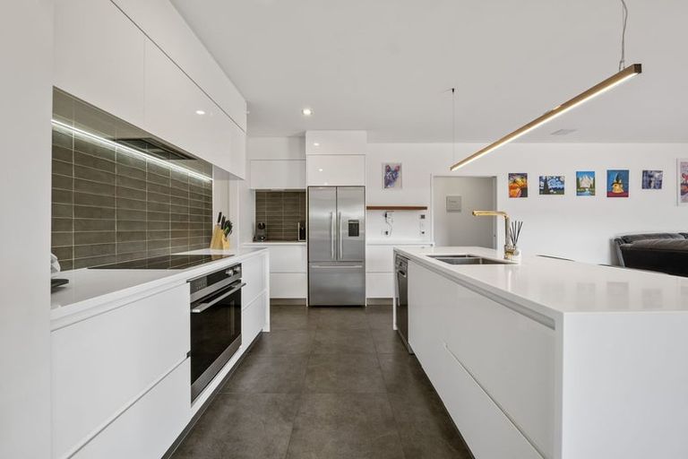 Photo of property in 22 Mercade Close, Stratford, 4332