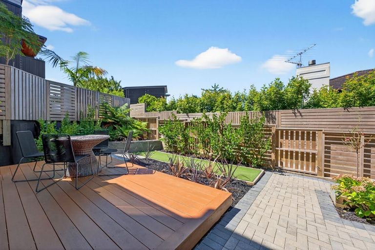 Photo of property in 3/27 Hastings Road, Mairangi Bay, Auckland, 0630