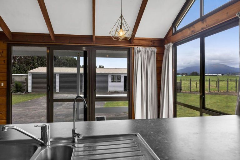 Photo of property in 369 Patiki Road, Pihama, Opunake, 4682