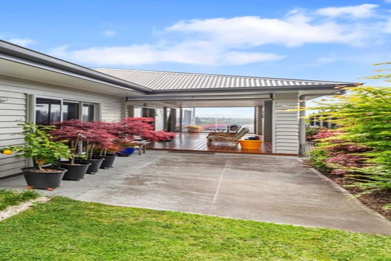 Photo of property in 22 Estuary View Road, Welcome Bay, Tauranga, 3112