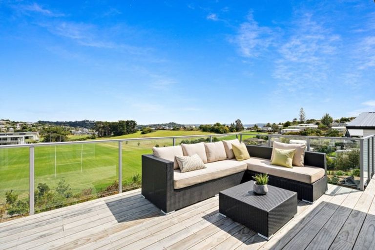 Photo of property in 20 Waititiro Rise, Stanmore Bay, Whangaparaoa, 0932