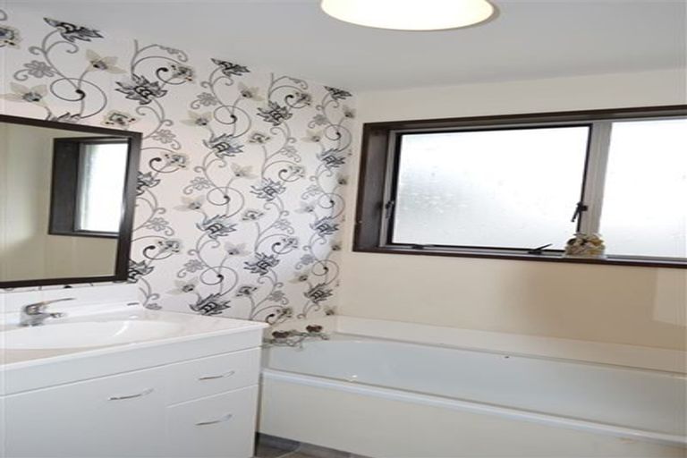 Photo of property in 17 Lakewood Drive, Burwood, Christchurch, 8083