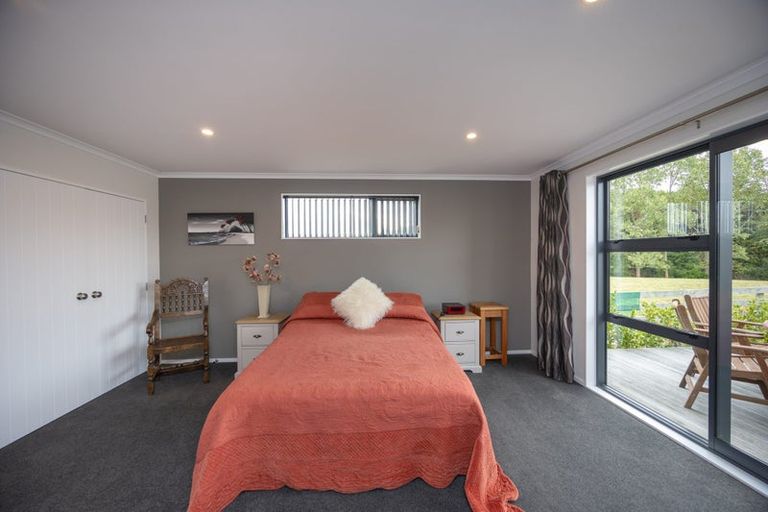 Photo of property in 567 Lethbridge Road, Halcombe, 4775