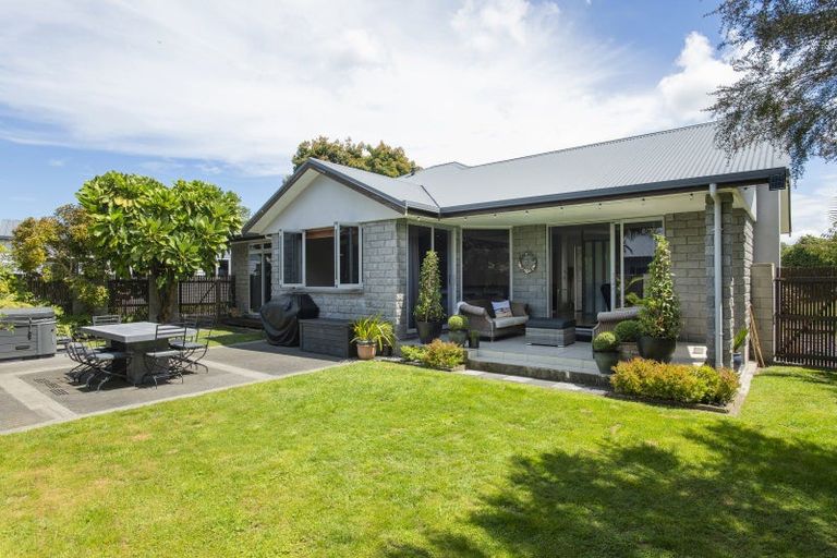 Photo of property in 13 Parkview Place, Riverdale, Gisborne, 4010