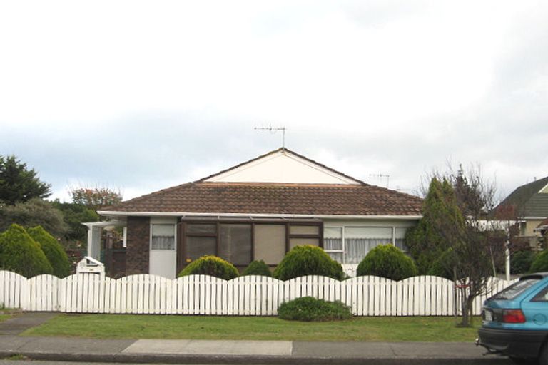 Photo of property in 111 Hillcrest Road, Raumati Beach, Paraparaumu, 5032