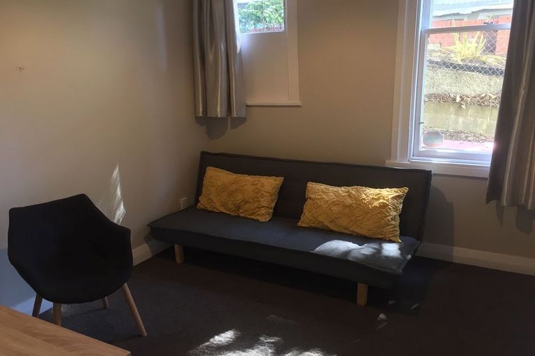 Photo of property in 17 Portland Crescent, Thorndon, Wellington, 6011