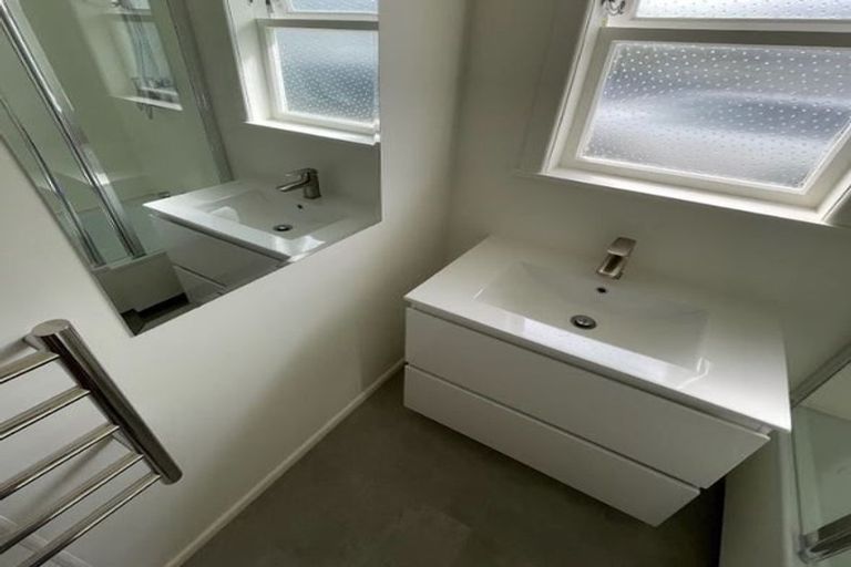 Photo of property in 5 Elliott Crescent, Havelock North, 4130