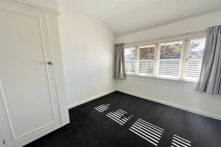 Photo of property in 77 Kahu Road, Fendalton, Christchurch, 8041