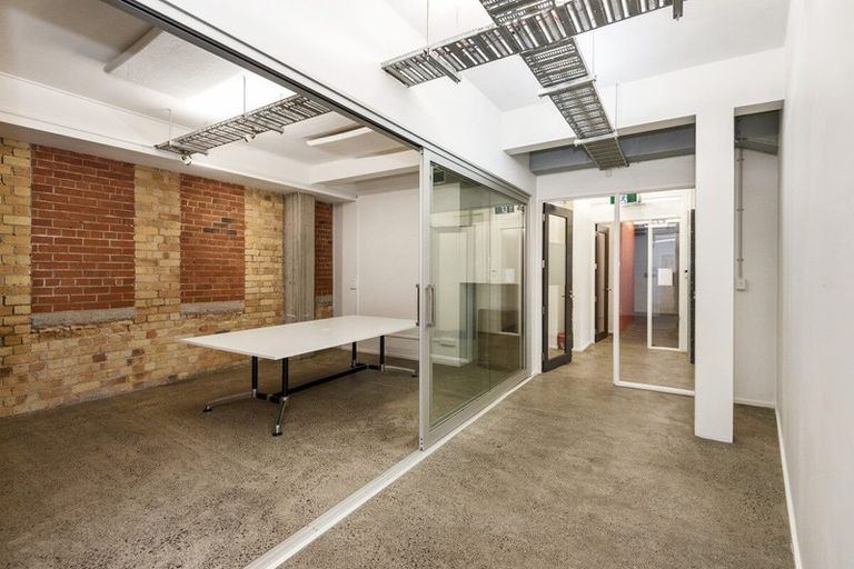 Photo of property in 33 Sale Street, Cockle Bay, Auckland, 2014