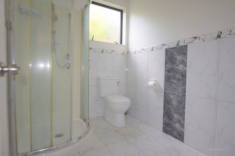 Photo of property in 16b Airdrie Road, Ranui, Auckland, 0612