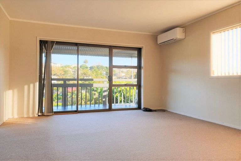 Photo of property in 1/723 Beach Road, Browns Bay, Auckland, 0630