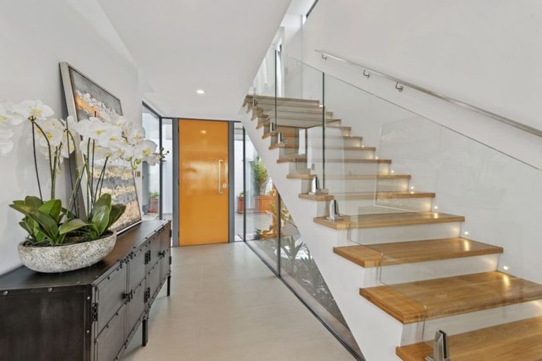 Photo of property in 26 Overdale Drive, Cashmere, Christchurch, 8022