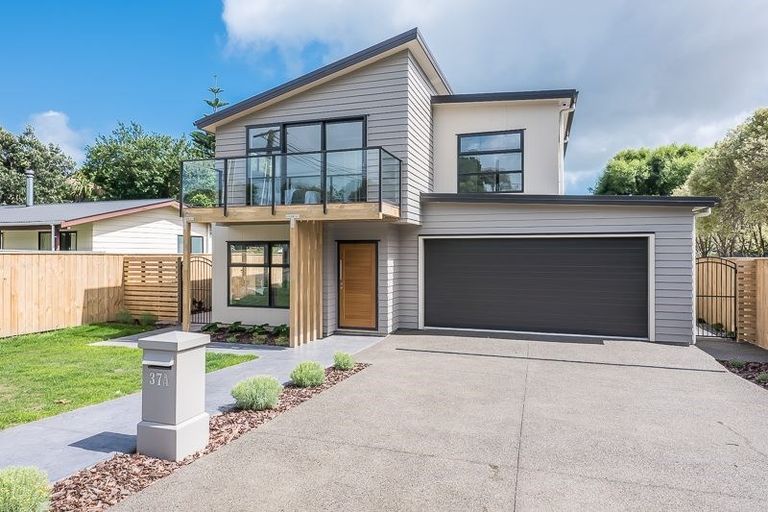 Photo of property in 37a Tiromoana Road, Raumati South, Paraparaumu, 5032