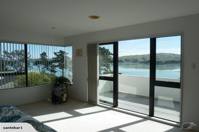 Photo of property in 30 Molyneux Close, Whitby, Porirua, 5024