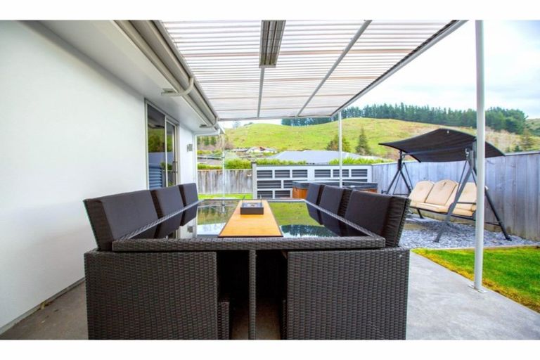 Photo of property in 3 Tussock Place, Stoke, Nelson, 7011