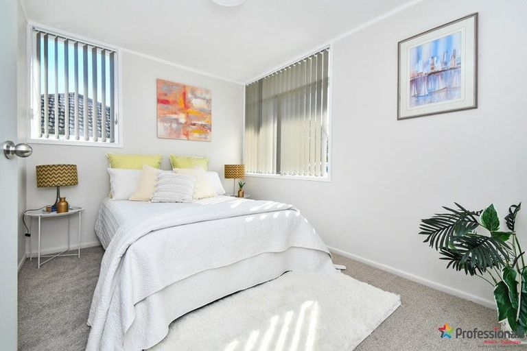 Photo of property in 1/2 Kent Road, Manurewa, Auckland, 2102