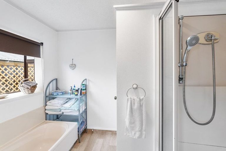 Photo of property in 143 Florence Avenue, Orewa, 0931