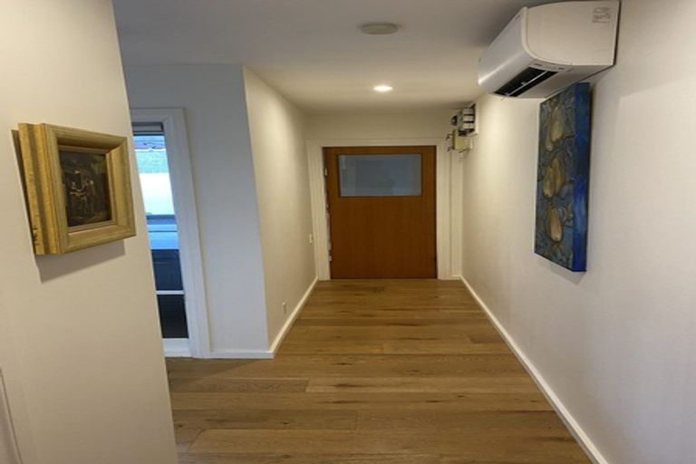 Photo of property in 122 Waimairi Road, Ilam, Christchurch, 8041