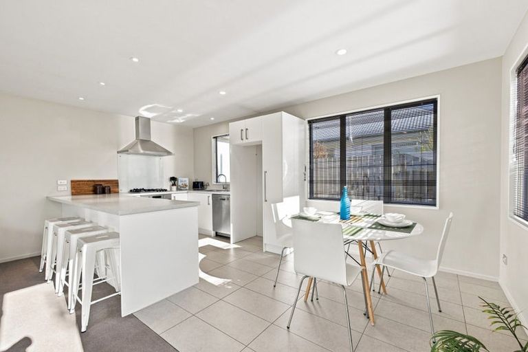 Photo of property in 8 Caulfield Avenue, Halswell, Christchurch, 8025