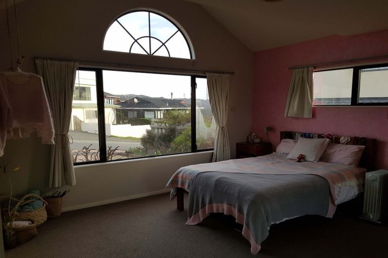 Photo of property in 19 Landsdowne Terrace, Karori, Wellington, 6012