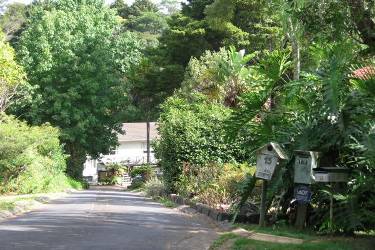 Photo of property in 15 Vonnell Place, Birkdale, Auckland, 0626