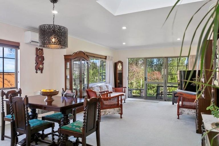 Photo of property in 33 Lakeridge Close, Rangatira Park, Taupo, 3330