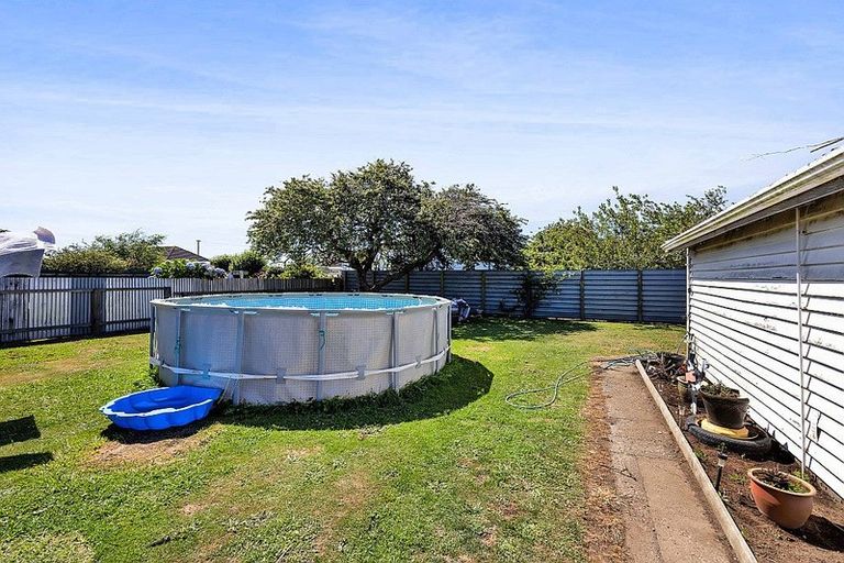 Photo of property in 8 Pacey Avenue, Hawera, 4610