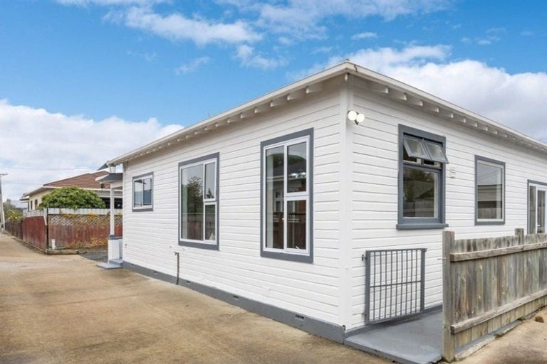 Photo of property in 26a Hargest Crescent, Saint Kilda, Dunedin, 9012
