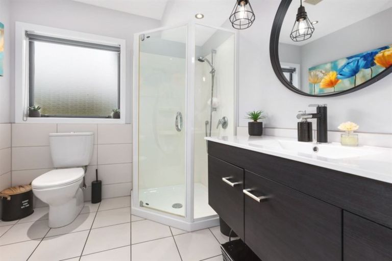 Photo of property in 13 Endeavour Drive, Whitby, Porirua, 5024