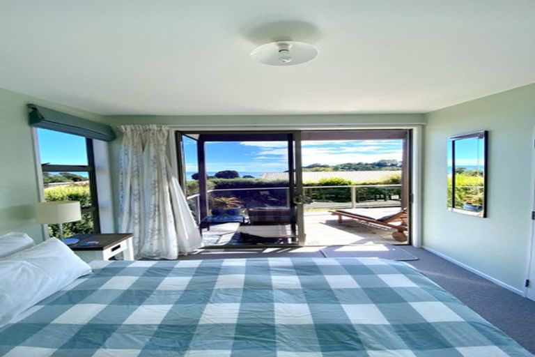 Photo of property in 21 Nyhane Drive, Ligar Bay, Takaka, 7183