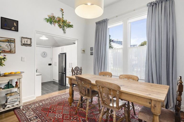 Photo of property in 82 Hobson Street, Thorndon, Wellington, 6011