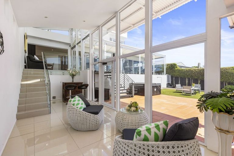 Photo of property in 100 Bramley Drive, Farm Cove, Auckland, 2012