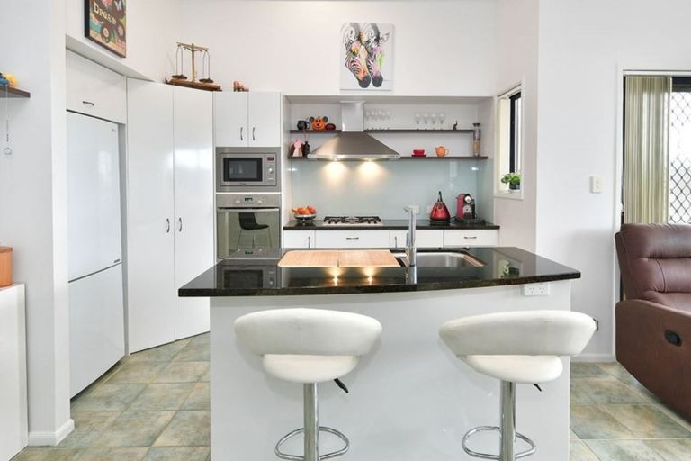 Photo of property in 76 Nautilus Drive, Gulf Harbour, Whangaparaoa, 0930