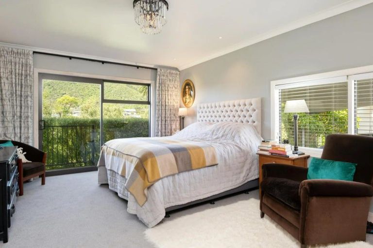 Photo of property in 247a Waikawa Road, Waikawa, Picton, 7220