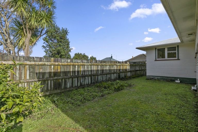 Photo of property in 2/352 Oxford Terrace, Avalon, Lower Hutt, 5011