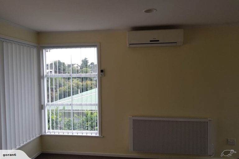 Photo of property in 2/198 Verbena Road, Birkdale, Auckland, 0626