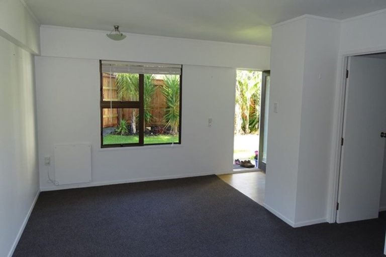 Photo of property in 3/59 Norwood Road, Bayswater, Auckland, 0622