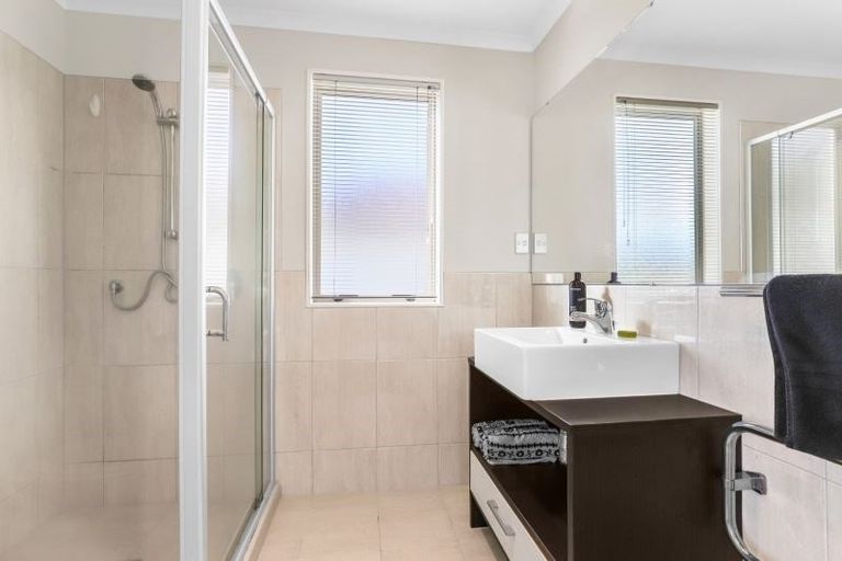 Photo of property in 21 Zabeel Crescent, Takanini, 2112