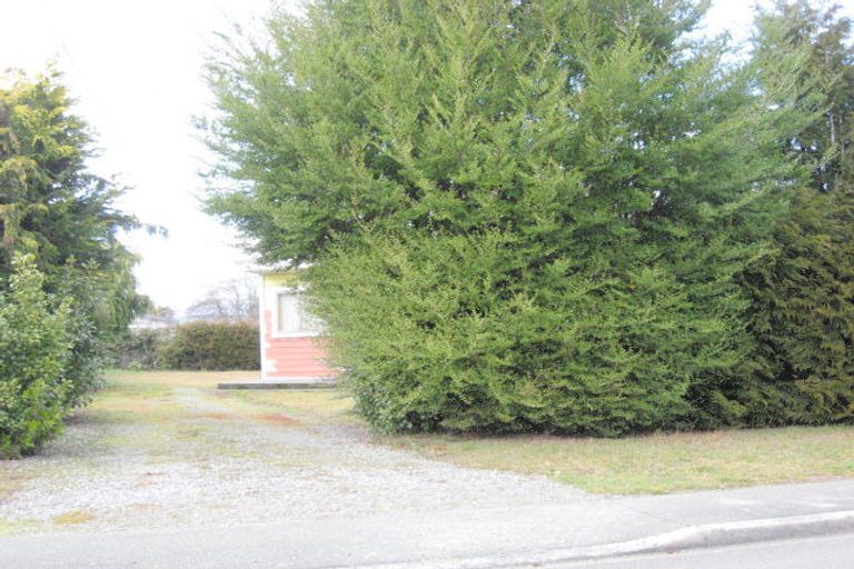 Photo of property in 12 Mckerrow Street, Te Anau, 9600