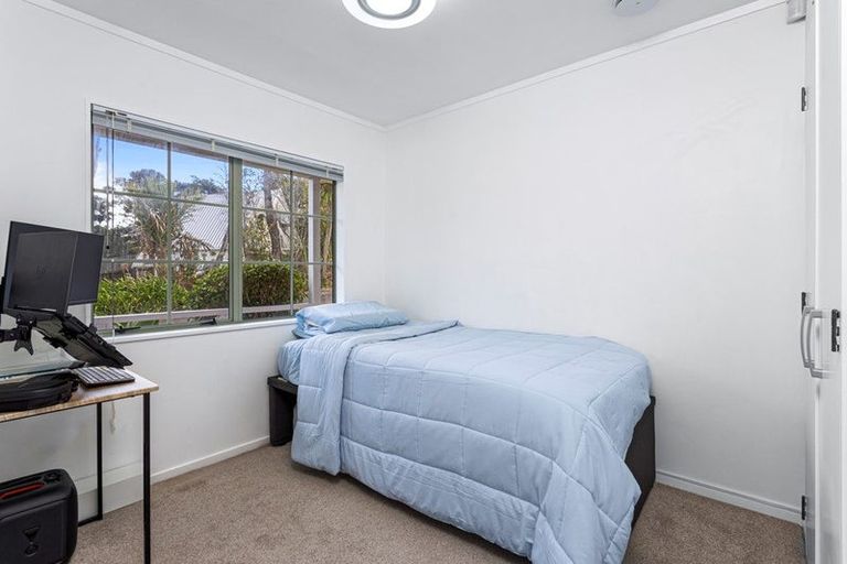 Photo of property in 3/102a Manuka Road, Bayview, Auckland, 0629