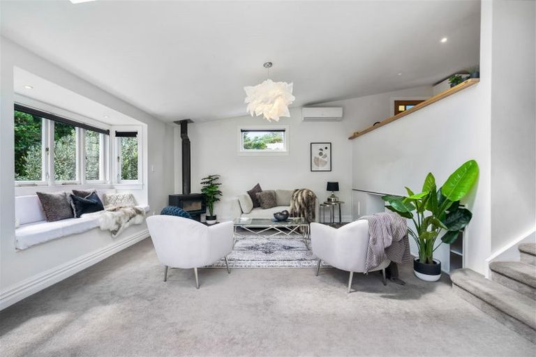 Photo of property in 151 Glenfield Road, Hillcrest, Auckland, 0626