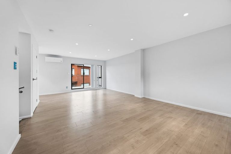 Photo of property in 7 Meritage Lane, Te Atatu South, Auckland, 0610