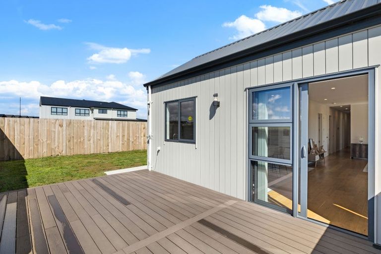 Photo of property in 1 Kentucky Blue Road, Karaka, 2580