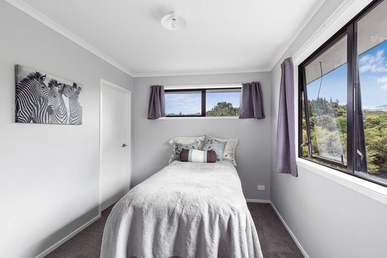 Photo of property in 51 Caton Road, Waitakere, Henderson, 0782