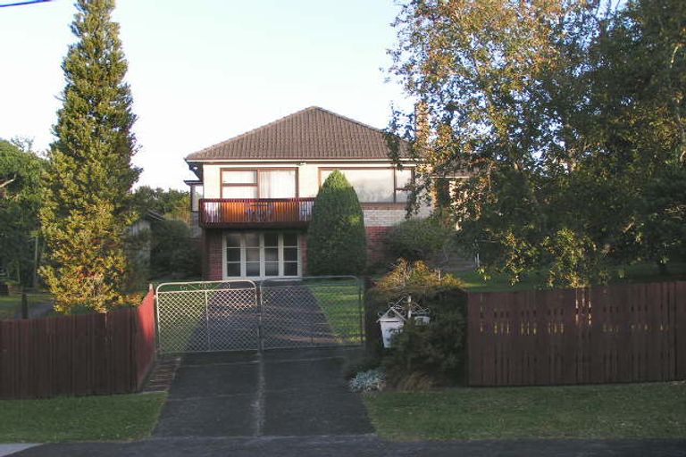 Photo of property in 1 Crichton Terrace, Hauraki, Auckland, 0622