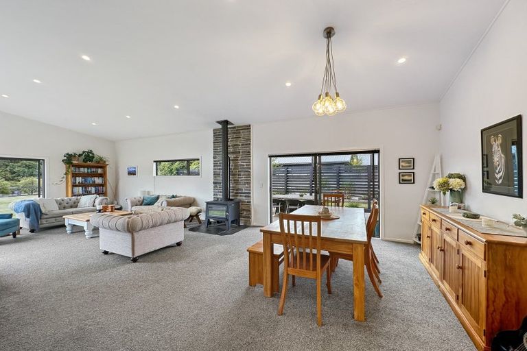Photo of property in 50 Montgomery Crescent, Kinloch, Taupo, 3377