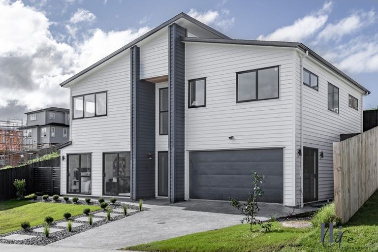 Photo of property in 8 Celestial Crescent, Orewa, 0931